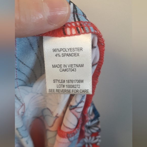 Red/blue/white/green/black flowery flowy pants - Soho Apparel brand - medium - Picture 4 of 5